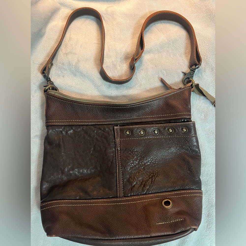 Myra leather purse